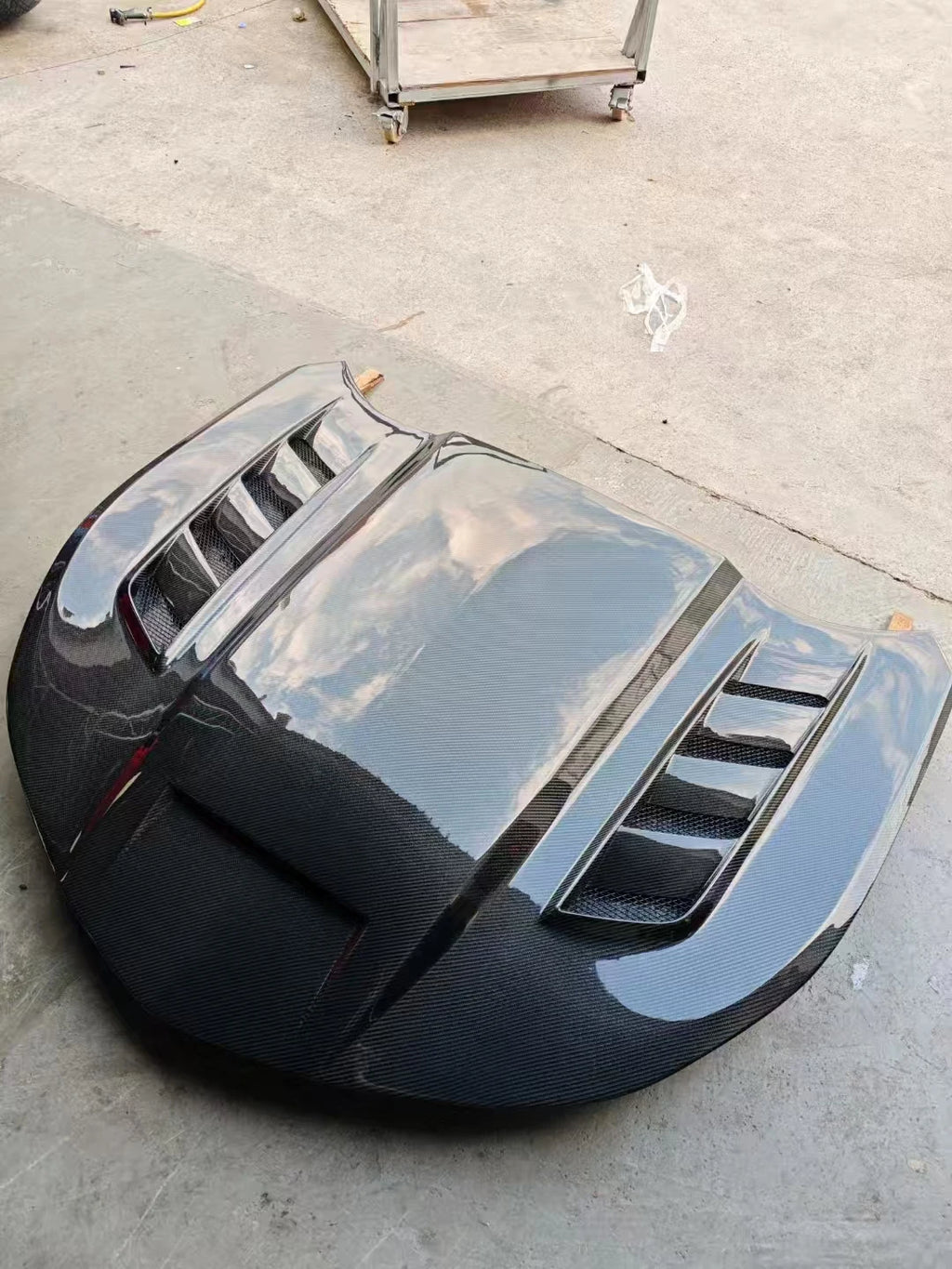 Chevrolet Camaro (6th Gen) ZL1-Style Carbon Fiber Hood