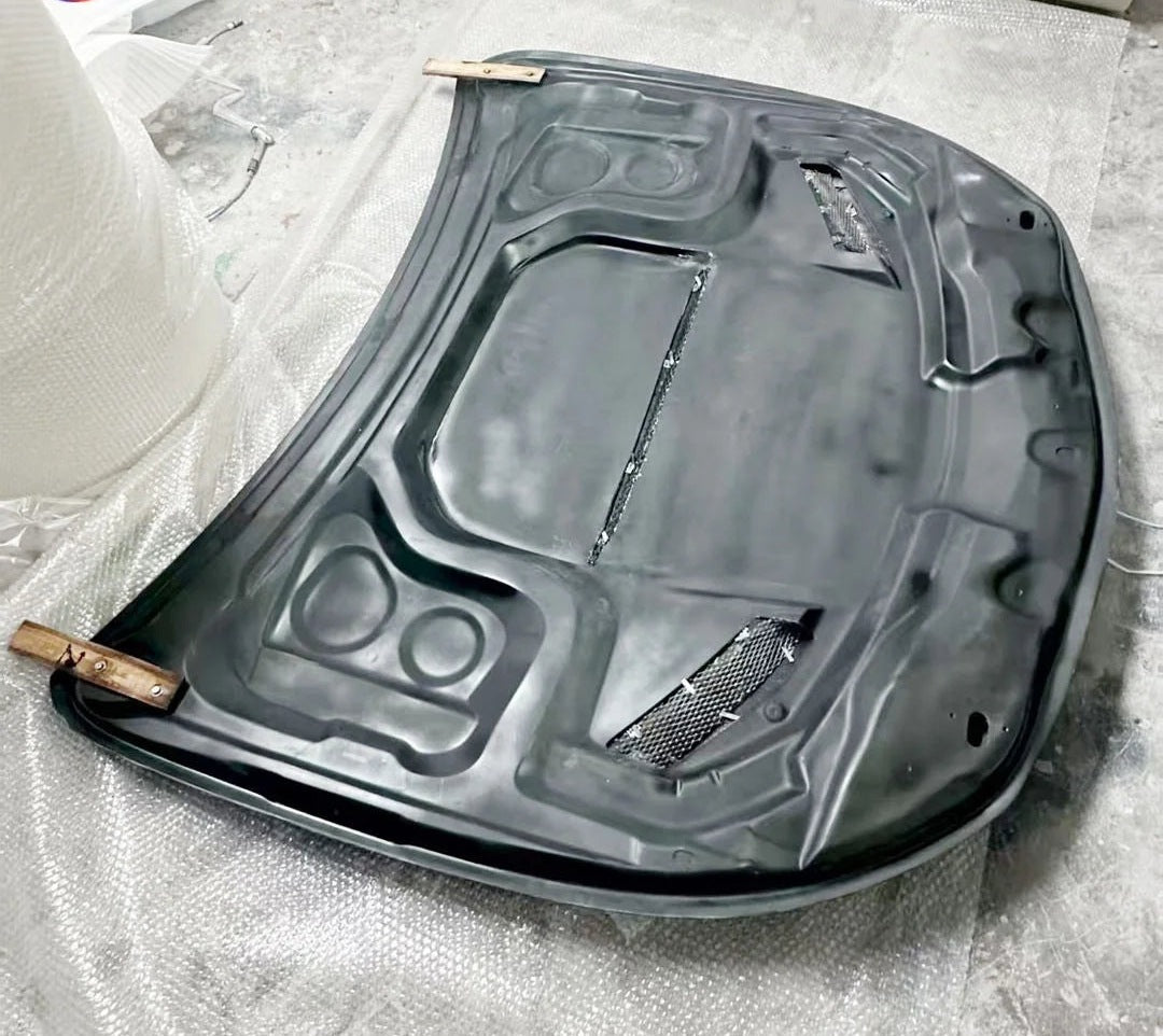Mercedes-AMG E63 (W213) Vented Carbon Fiber Hood